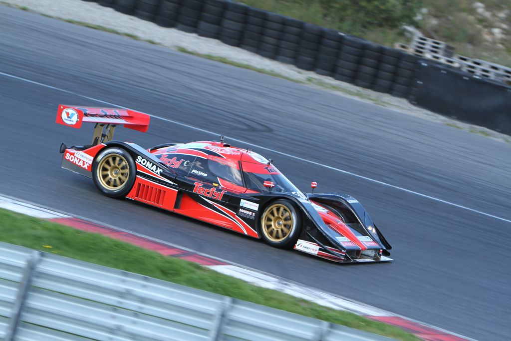 Claus Christensen i hans danskbyggede Aquila racer.
(Foto: Gripping Media)